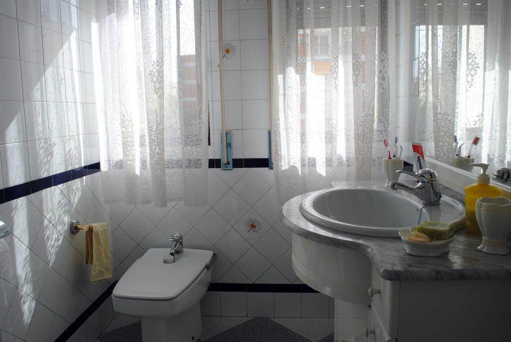 Triana Home & Free Parking Siviglia Esterno foto